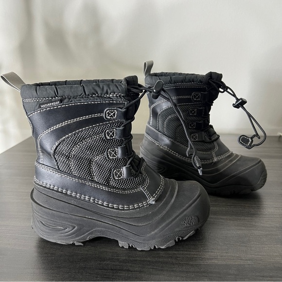 The North Face Unisex Kid's Alpenglow IV Insulated Snow Boots Black Size 13 - Picture 2 of 8